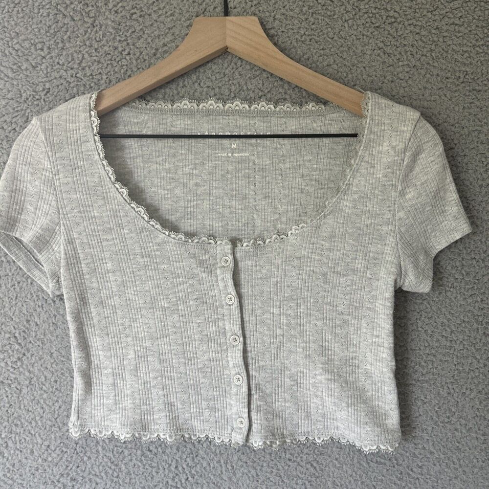 AEROPOSTALE Crop Baby Tee Medium Gray Ruffle Lace Button Up Kidcore Country Top